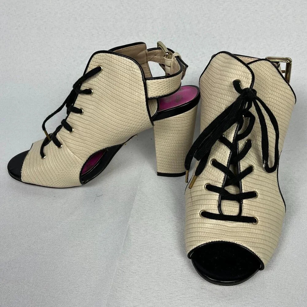 Juicy Couture Y2K Open Toe Lace Up Strap Block‎ Heels Sandals Beige/Cream/Black